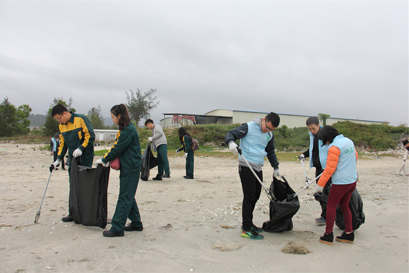 1月14日,市环保局联合污水厂开展环保志愿活动3_副本.jpg 1月14日,市环保局联合污水厂开展环保志愿活动3_副本.jpg