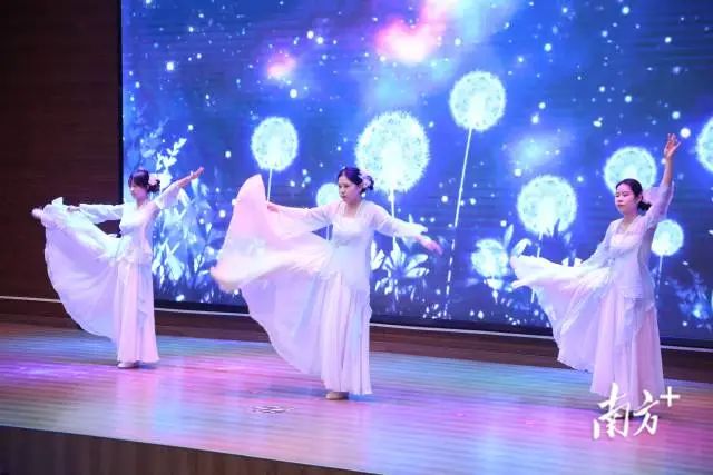 南方+ 陈保良 拍摄