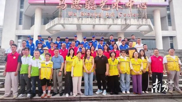 南方+ 陈保良 拍摄