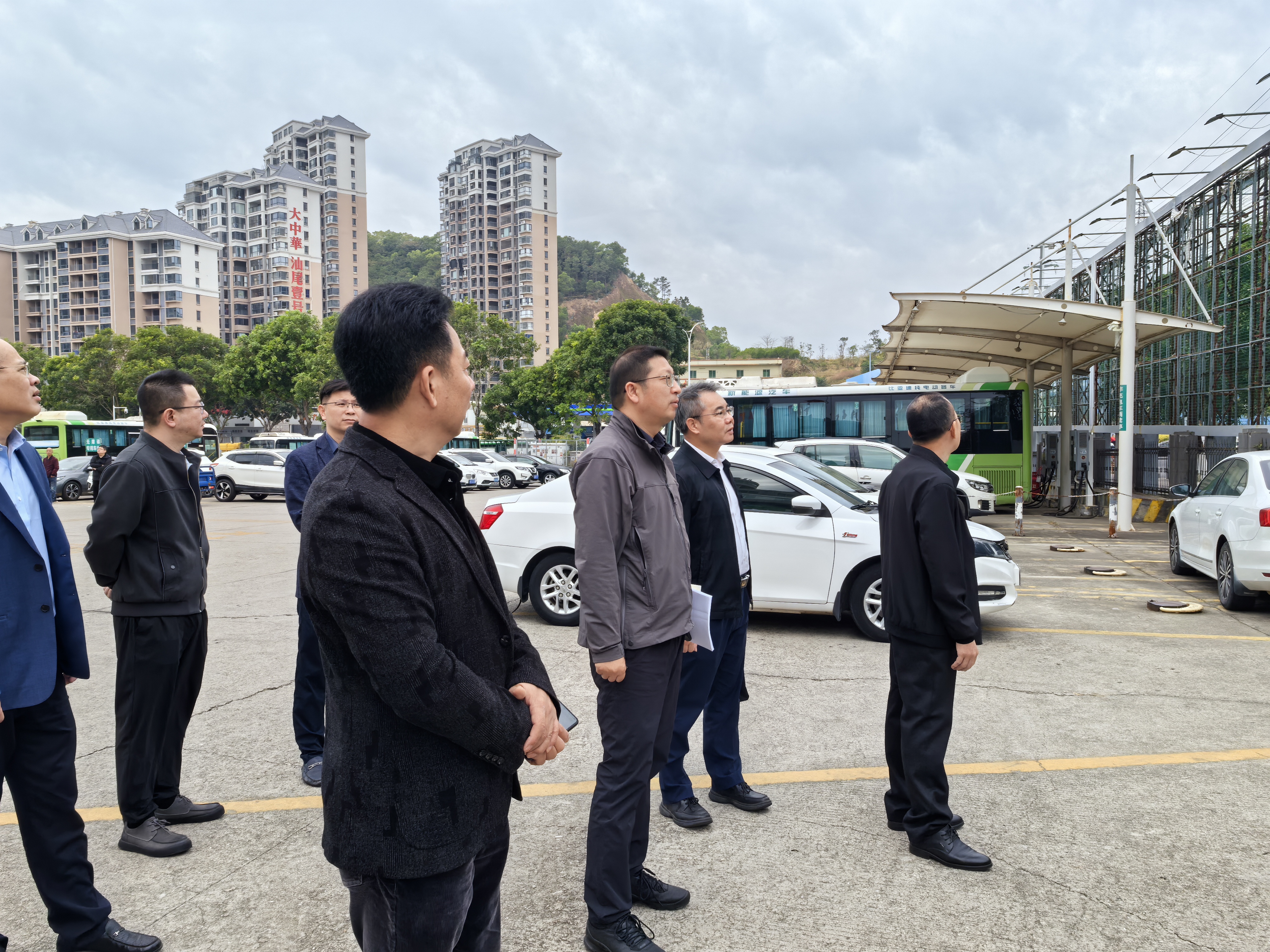 聚焦改革纾困，谋划发展新篇——市国资委主要领导带队赴汕尾粤运公司开展调研